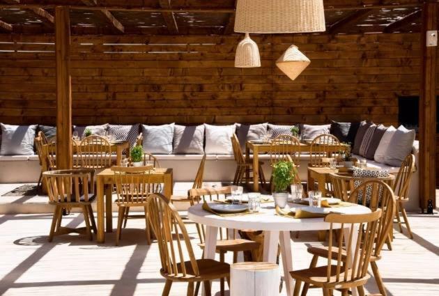 Artemis Suites Romanos  Екстериор снимка